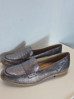 Naturalizer Metallic Silver Penny Loafers Size 11M